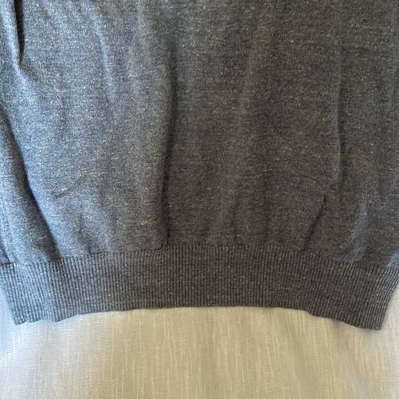 Men’s Sweater - Large - Picture 6 of 6